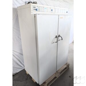 Suszarka laboratoryjna Heraeus UT 6760